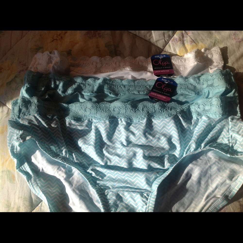 🌺Olga Without A Stitch Hipster panties NWT size 8